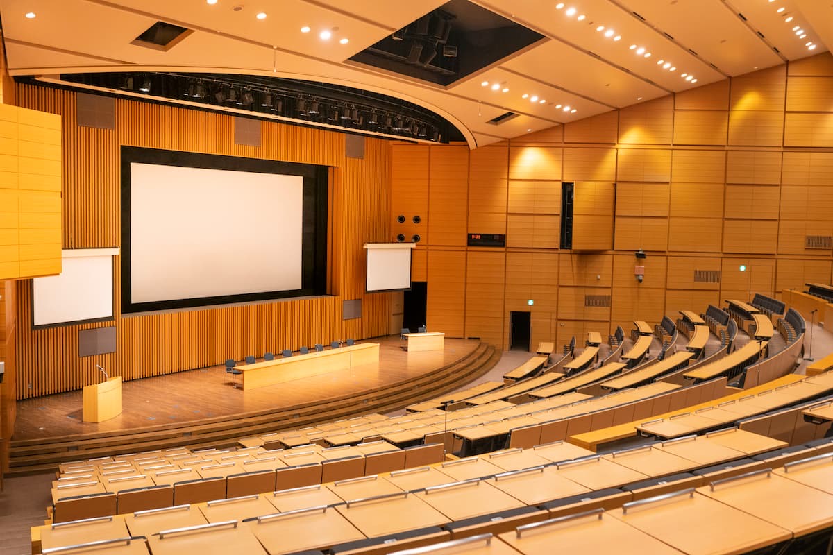 Leo Esaki メインホール