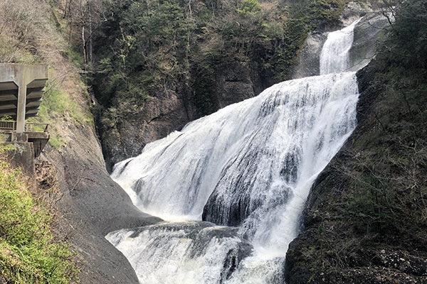 袋田の滝・袋田温泉 (大子町)